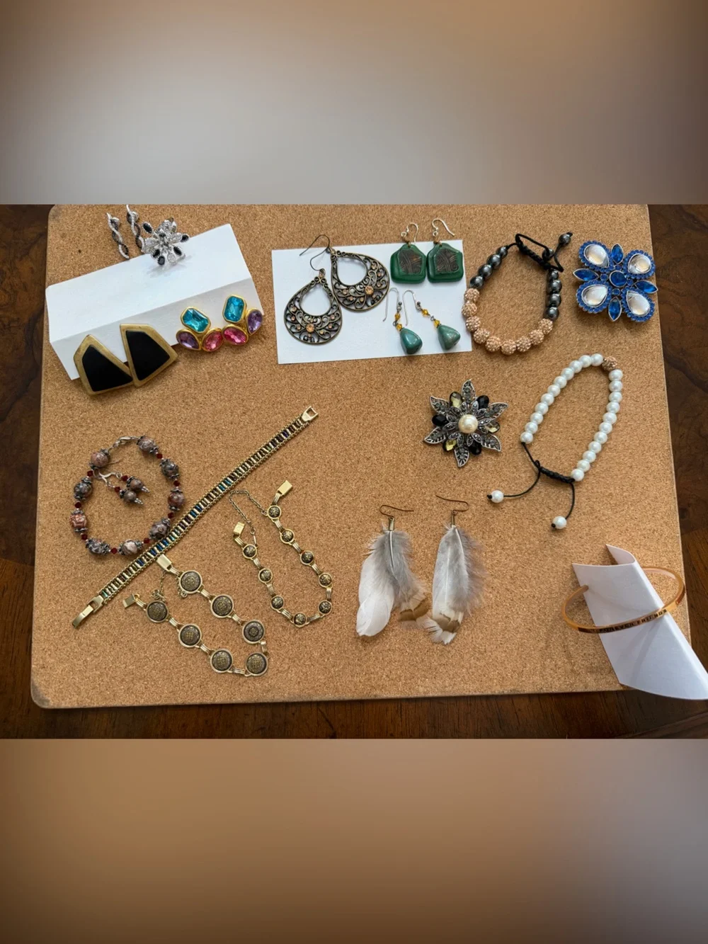 19 pcs of costume jewelry